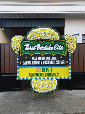 Papan Bunga Duka di Birobuli Utara