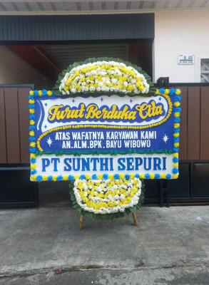 Papan Bunga Duka di Birobuli Utara
